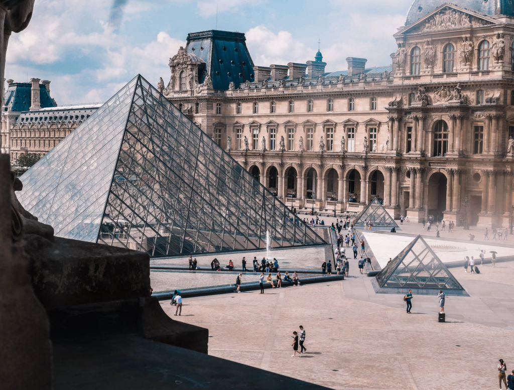 Expat Relocating Paris Louvre pyramid
